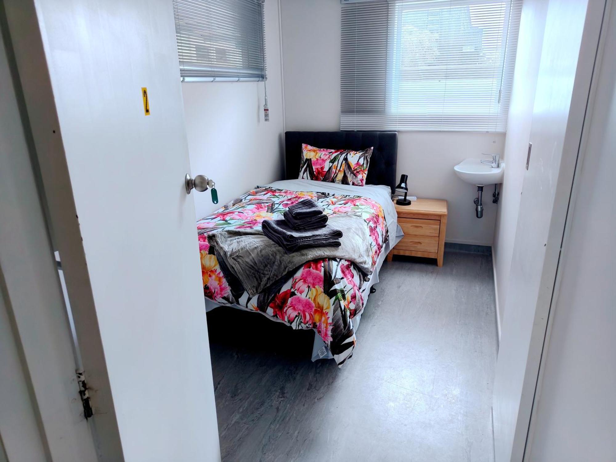 Milford Central Budget Friendly Rooms Оукланд Екстериор снимка