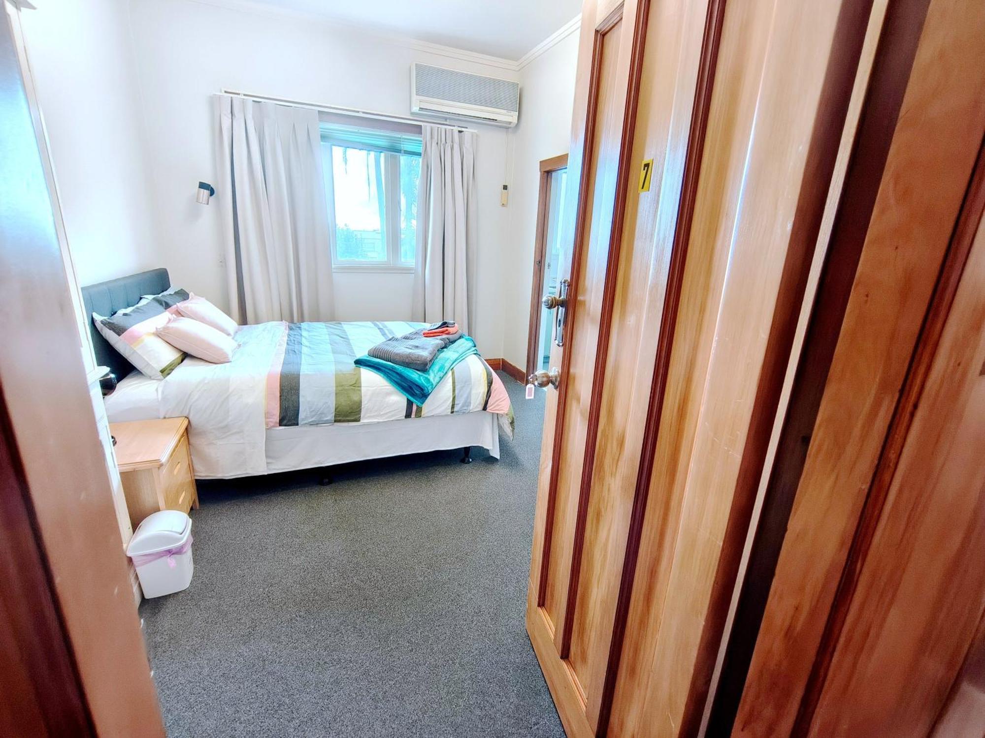 Milford Central Budget Friendly Rooms Оукланд Екстериор снимка